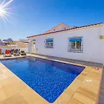 Villa Kuki - Plusholidays
