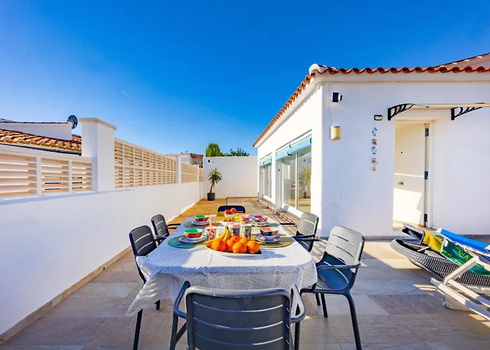Kuki - Plusholidays Villa